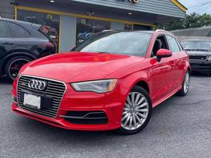 Audi A3 Hatchback E-tron Híbrido 4.1-6L Premium Plus Automático de 4 Puertas, Cuero, R18, ACC, Interior Claro, Volante a la Izquierda, Usado y Económico - Product Image 6