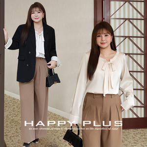 Ensemble de costume pour femme de style français avec chemise en mousseline blanche, pantalon kaki, veste noire N9313, design uni avec empiècements - Product Image 4