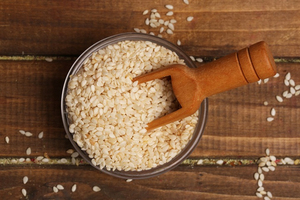 Semillas de sésamo blancas naturales de alta demanda, ampliamente exportadas, aptas para consumo directo y procesamiento industrial de alimentos. - Product Image 2