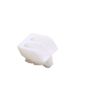 Clip de fixation en plastique pour moulure de bas de caisse Mercedes-Benz 0019910371 – Neuf pour remplacement et réparation - Product Image 1