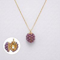 D1026 Collier médaillon ouvrable en laiton avec compartiment pour figurine de souris, breloques en forme de châtaigne, fraise, raisin, pomme