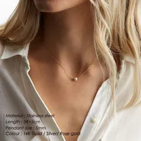 Collier ras du cou classique EManco en acier inoxydable avec perles imitées et chaîne en corde pour femme, plaqué or 14 carats, vente directe d'usine