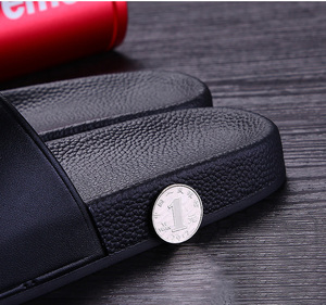 Unisex Black EVA PVC Sandals for Men Custom Printed Logo Pattern Soft Outdoor <strong>Slippers</strong> for Summer - Product Image 3