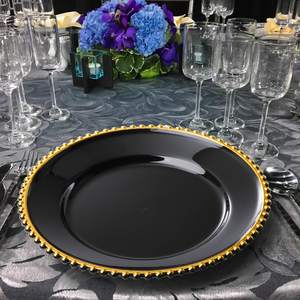 2025 nouveau Antique noir or en <span class=keywords><strong>plastique</strong></span> chargeur assiette <span class=keywords><strong>pas</strong></span> <span class=keywords><strong>cher</strong></span> en gros plat de service pour les fêtes de mariage décoration de Table <span class=keywords><strong>Transparent</strong></span> - Product Image 3