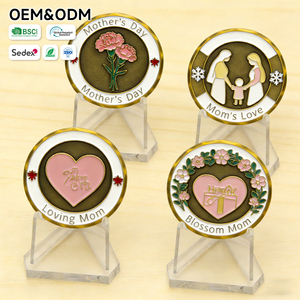 Moneda Conmemorativa Personalizada de Aleación de Zinc, Cobre, Latón y Bronce Vintage Única con Diseño de Corazón Esmaltado para el Día de la Madre, Amorosa Mamá - Product Image 1