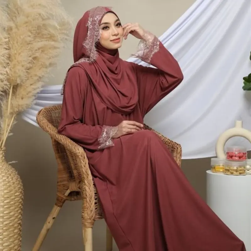 2022 Latest Design Lace Decoration in Scarf and Cuff Daily Beautiful Formal Sari Islamic Clothing Women Silk Saree Abaya