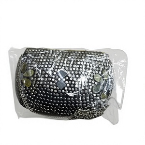 Bolso de mano de metal con diseño de mosaico elegante, cierre de solapa con patrón cuadrado, estilo bohemio, ideal para fiestas y eventos. - Product Image 3