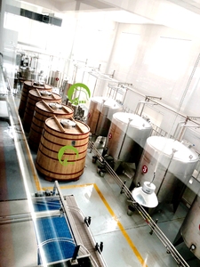 1000L-5000L fûts de vin en chêne en bois personnalisés de haute qualité pour whisky, spiritueux, rhum, <span class=keywords><strong>vodka</strong></span> - Product Image 4