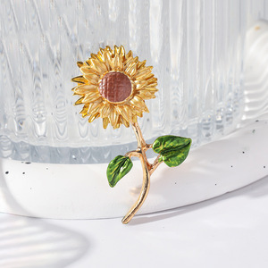 Pin de esmalte de planta 3D de alta calidad, <span class=keywords><strong>pintura</strong></span> personalizada, insignia artesanal de Metal suave duro, accesorios de <span class=keywords><strong>ropa</strong></span>, broche de girasol <span class=keywords><strong>para</strong></span> <span class=keywords><strong>ropa</strong></span> - Product Image 1