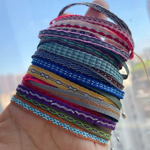 Espanhol Vintage Palace Padrão Bohemian Nepalese <span class=keywords><strong>Ethnic</strong></span> Ribbon Handmade Pearl Woven Amizade Pulseiras para Mulheres para Presentes - Product Image 5