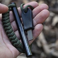 Hotsale Outdoor Fire Stone Magnesium Wilderness Kit de démarrage d'incendie de survie d'urgence avec grattoir Parachute