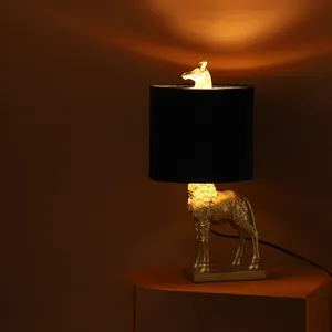 Creative Small Giraffe Resin Animal Base Home Decoration Black Lampshade Luxury Gold Desk Lights For Living Room