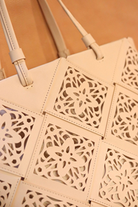 Bolso de Mano de Cuero Genuino Hecho a Mano para Mujer, Color Sólido, Cadenas, Estilo Vintage, Gran Calidad, Elegante Regalo para las Fiestas - Product Image 6