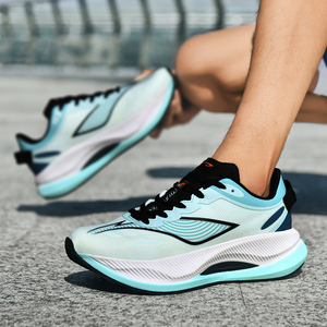 <strong>2026</strong> New Hot Selling Factory Breathable Leisure Latest Lightweight Sneakers Running Durable Men Women Running Casual Sport <strong>Shoes</strong> - Product Image 2
