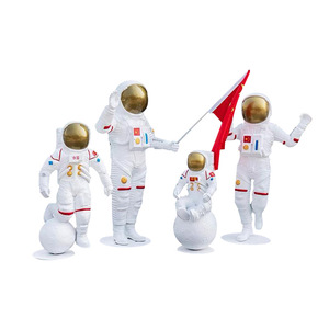 Figura de astronauta Libit, escultura artística hecha a mano en fibra de vidrio para exhibición en el hogar u oficina. - Product Image 3
