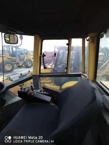 Dynapac CA703 Rouleau compacteur vibrant à tambour unique 17000kgs turbocompressé Ventilateur pour moteur diesel Cumins + noyau de cabine fermé - Product Image 4