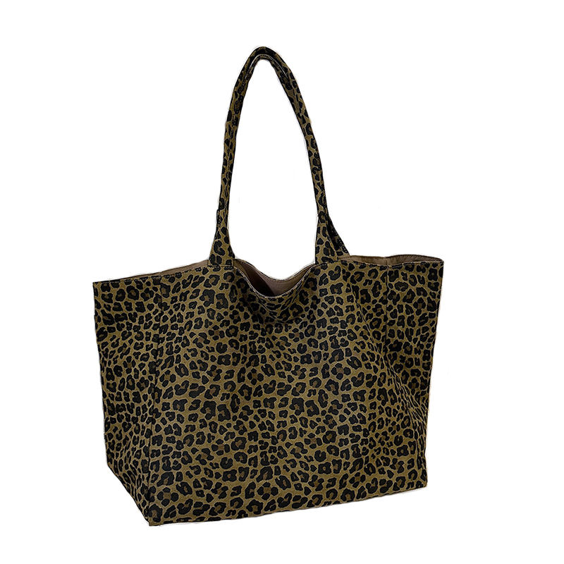 #Leopard Tote Dark Green