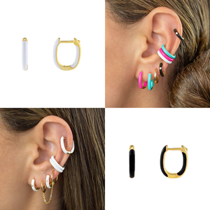 ROXI Pendientes de Aro de Moda con Esmalte de Color Simple en Forma de U para Mujer - Product Image 4