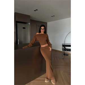 Ensemble jupe formelle deux pièces pour femme avec haut à manches longues et short style club - Product Image 2