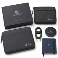 Kit de bienvenue pour les nouveaux employés avec logo personnalisé, comprenant une pochette pour ordinateur portable, un câble de charge, un carnet et un chargeur sans fil pour le travail hybride