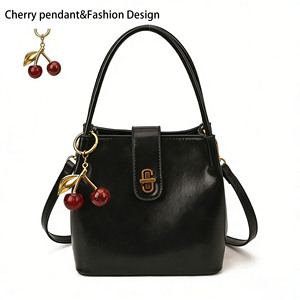 Borsa a Mano in Pelle PU con Design a Secchiello e Cerniera per Donne, Nuova Collezione 2026, <span class=keywords><strong>Borse</strong></span> a Spalla di <span class=keywords><strong>Lusso</strong></span> con Ciondolo a Ciliegia - Product Image 1