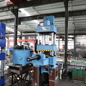 Pressa per pressofusione a <span class=keywords><strong>camera</strong></span> fredda verticale da 100T ad alta velocità per fusione di alluminio a parete sottile per connettori di rotori di piccoli motori - Product Image 1