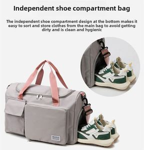 Sac de voyage pliable tendance avec grande capacité, idéal pour les courts séjours, séparation sec/humide - Product Image 4