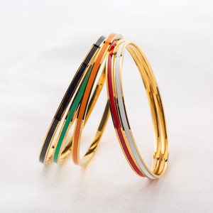 Bracelet tendance en acier inoxydable plaqué or 18 carats avec époxy coloré, bijoux pour femmes - Product Image 2