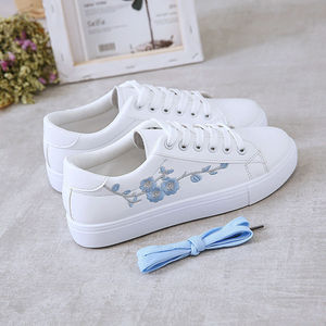 Chaussures de sport décontractées pour femmes, tendance 2023, nouveau design, à lacets, avec fleurs - Product Image 4
