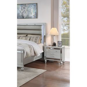 DB Classic Luxury Silver Nightstand 1PC Mesita de noche de madera ensamblada con espejo Panel de vidrio Muebles de dormitorio para uso doméstico - Product Image 2
