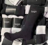 Chaussettes personnalisées en Spandex/Polyester ODM, noires et blanches, anti-transpiration, anti-frottement, pour le basketball et l'entraînement, pour hommes et femmes, vente en gros