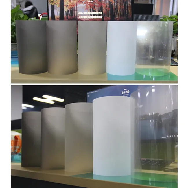 ショップウィンドウとストア用の耐久性のあるフルhdクリア3dホログラフィックガラスウィンドウ投影フィルム