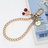 Breloques personnalisées, logo, étiquette, chaîne de sac, décoration suspendue, ornement cerise, chaîne de coque de téléphone, chaîne courte DIY, chaîne de sacs à maquillage