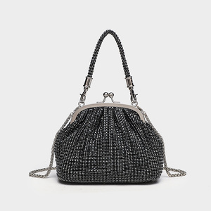Sac à bandoulière vintage pour femme orné de perles et de paillettes avec fermoir à loquet, motif losanges, idéal pour mariage, bal de promo, soirée ou club - Product Image 2