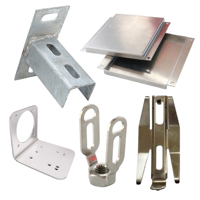Pièces estampées sur mesure avec revêtement en poudre et fabrication de tôlerie de précision pour supports en L en acier au carbone et alliage d'aluminium