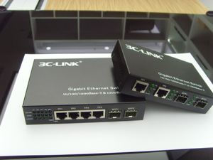 Convertisseur de média <span class=keywords><strong>fibre</strong></span> <span class=keywords><strong>optique</strong></span> Tenda Convertisseur de média Gigabit SFP Slot + 2 10/100/1000M Comparer - Product Image 2