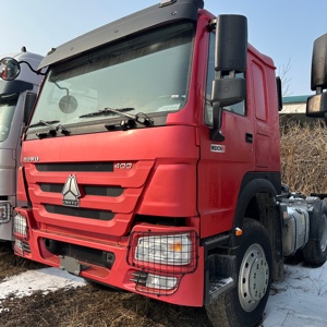 Nouveau <span class=keywords><strong>camion</strong></span> tracteur diesel Sinotruk Howo 6x4 8x4 380ch 400ch 420ch 10 roues - Product Image 1