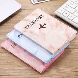Funda de Pasaporte de Cuero PU para Viaje con Cubierta de Mármol y Logotipo Personalizado - Product Image 1