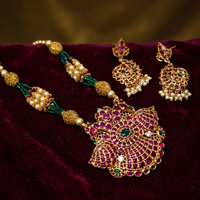 Women Pride Designer Vergoldet Traditioneller Schmuck Anhänger Set für Frauen (Rot Grün)