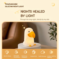 Lampe de bureau LED USB de haute qualité en forme de lune, lampe de table tactile portable, lampe de chevet mignonne pour enfants en forme d'animal