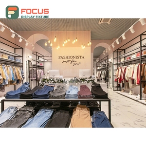 Vitrine en bois sur mesure pour magasin de vêtements – Gestion de projet - Product Image 4