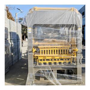 Machine de moulage automatique de blocs de ciment hydrauliques contrôlée par PLC QT5-15 pour les blocs de mur <span class=keywords><strong>et</strong></span> de soutènement - Product Image 1