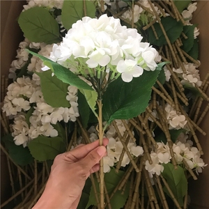 Hydrangeas en soie LUYI-Ivory, fleurs artificielles au toucher réel, Hortensien à grandes feuilles, pour centres de table de mariage et décoration intérieure - Product Image 2