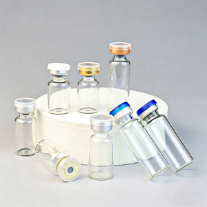 Flacon en verre ambré opaque pour usage pharmaceutique, protection UV essentielle pour le stockage de liquides chimiques - Product Image 1