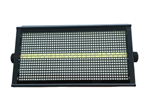 Luz Estroboscópica RGBW a Todo Color de 8+8 Segmentos con Cinta en el Centro del Panel para Club/Evento/Fiesta/Escenario/LED - Product Image 2