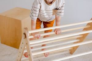 Triángulo de gimnasio de escalada de madera Montessori con rampa Reversible diseño tradicional accesorios de gimnasio de juego plegables para sala de estar - Product Image 4