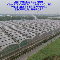 Grande serre agricole multi-voûtes compatible avec les systèmes hydroponiques