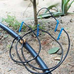 Système d'irrigation goutte à goutte en plastique à 2 sorties pour plantes en pot et légumes de jardin Outil de connexion d'<span class=keywords><strong>arrosage</strong></span> de jardin - Product Image 5