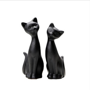 Regalo de amante de los gatos de cerámica, figurita de gato negro pequeño, decoración de mesa, figuritas de gatito - Product Image 1