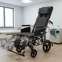 Fauteuil roulant manuel inclinable à dossier haut, portable, avec appuie-tête réglable et repose-pieds relevables pour usage domestique